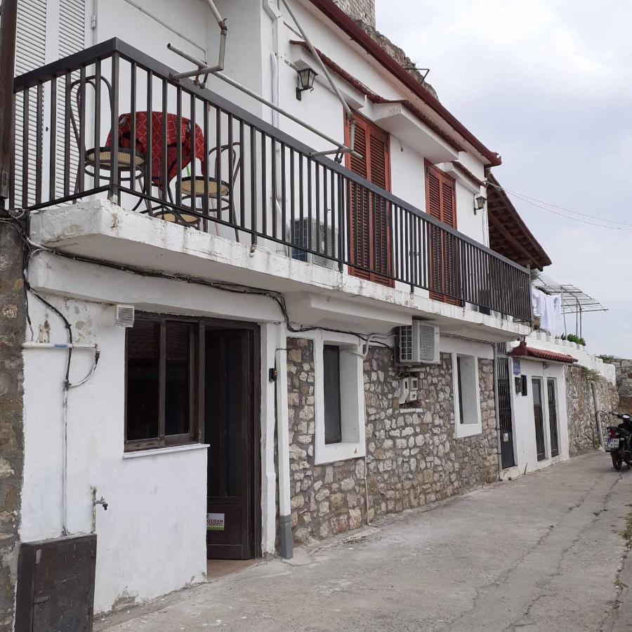 Stone Clock'S House Apartment Nafpaktos Luaran gambar