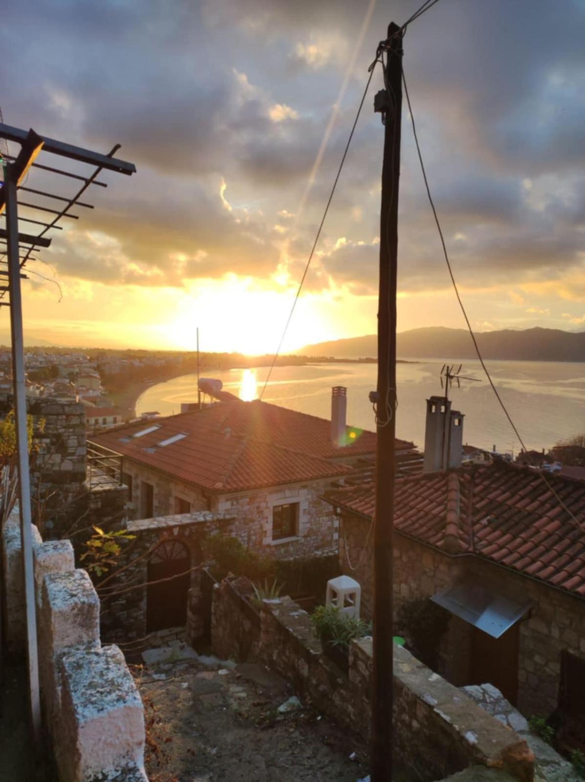 Stone Clock'S House Apartment Nafpaktos Luaran gambar